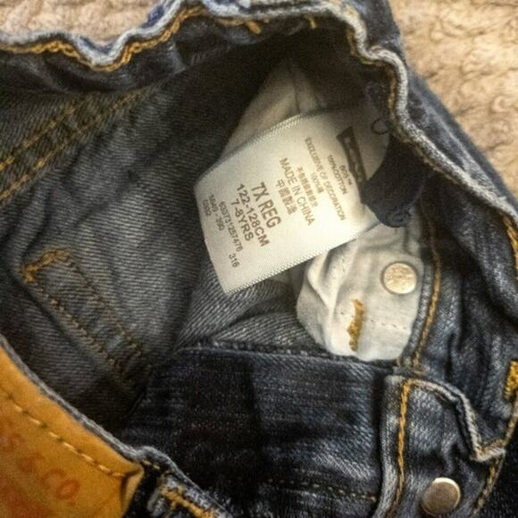 *4/$30* Levi's Slim Fit Jeans - Picture 4 of 4